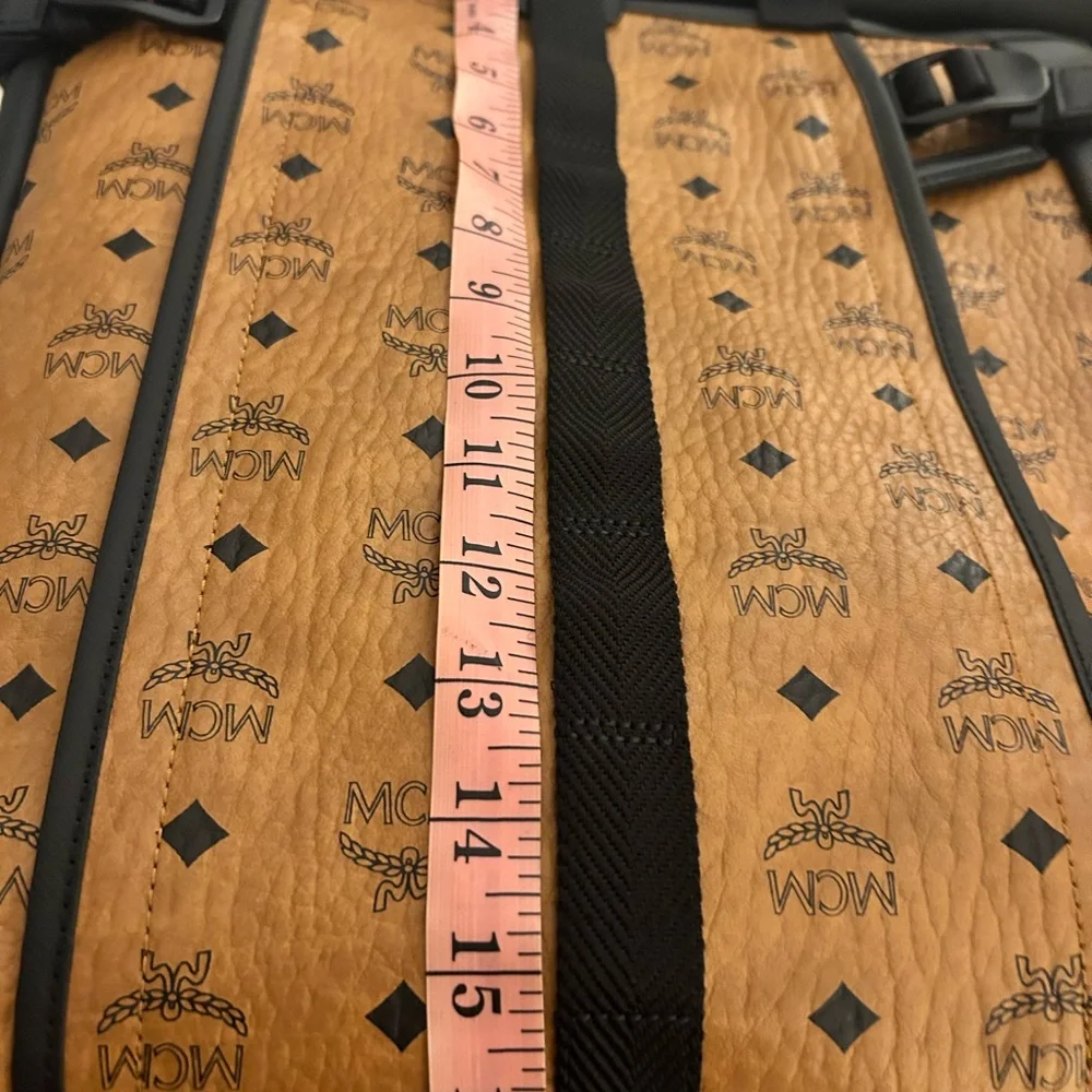 Authentic MCM Large Shopper - Picture 9 of 11